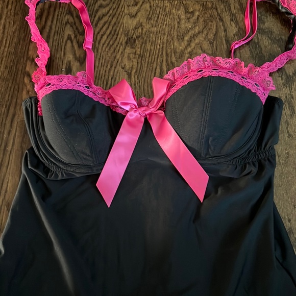 Victoria Secret Lingerie - Picture 2 of 7